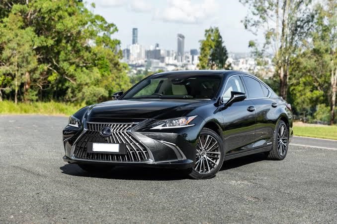 LexusES300h-7